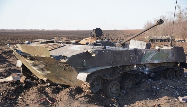 В зоні ООС за день знищили 8 ворожих танків та понад 40 бронеавтомобілів