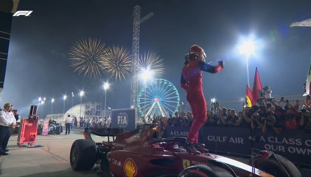 Формула-1: Леклер виграв Гран-прі Бахрейну 