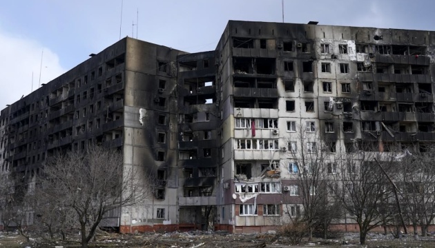 Up to 1,000 civilians could be buried in new mass grave near Mariupol