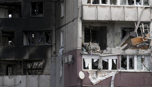Не дали забрати речі: у Маріуполі загарбники без попередження знесли будинок