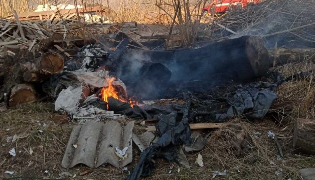 Invasores lanzan un ataque aéreo en la región de Zhytomyr: Edificios quedan dañados, hay víctimas