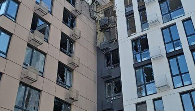 Las fuerzas rusas bombardean dos distritos en Kyiv