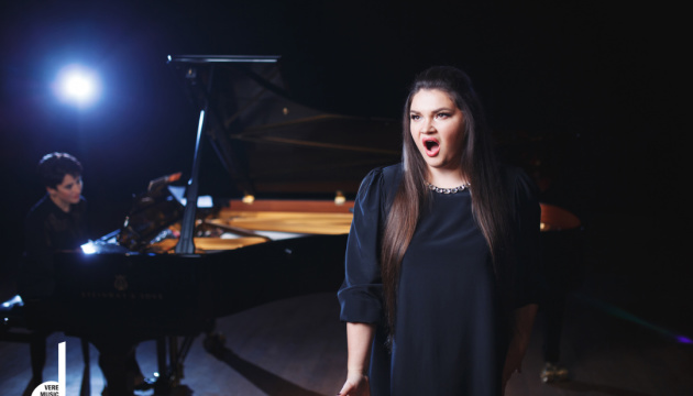 Оперная певица из Херсона исполнила в Лондонской королевской опере Гимн Украины