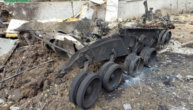 Azov fighters destroy four enemy armored personnel carriers in Mariupol over two days