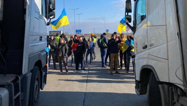 Україна пропонує ЄС повністю заблокувати транспортне сполучення з рф та білоруссю