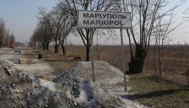 Five loud blasts reported in occupied Mariupol