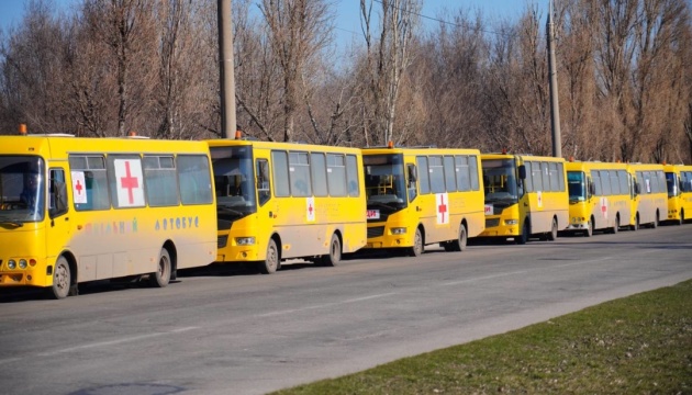 ２９日、ウクライナで人道回廊を通じた避難者１６６５名