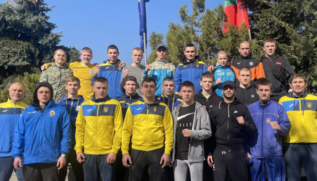 Українські боксери готуються в Болгарії до юнацького чемпіонату Європи