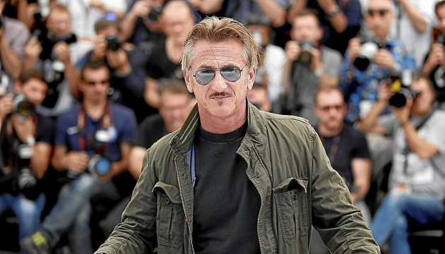 Sean Penn est revenu dans la région de Kyiv pour tourner un film sur la guerre en Ukraine 