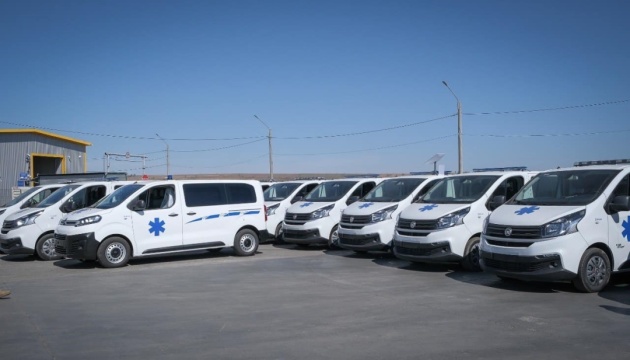 France hands over 21 ambulances to Ukraine