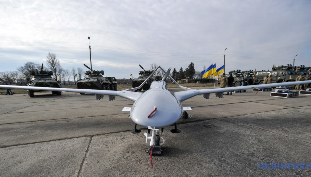Bayraktar drones destroy Russian command post on Zmiinyi Island