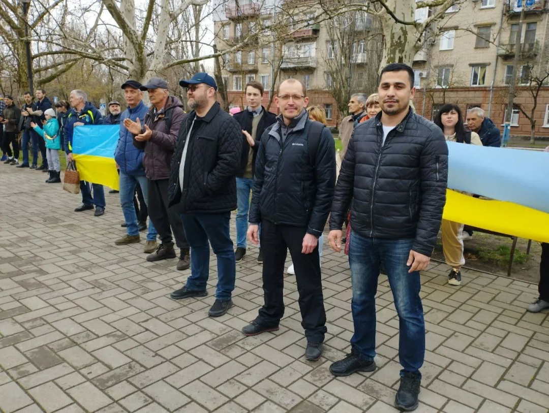 Жители Херсона вышли на мирный митинг против российской агрессии