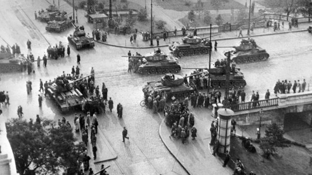 1956 рік. Радянські танки в Будапешті