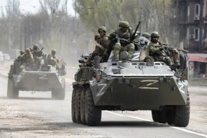рф перекидає на південь України сухопутні, повітряні та морські війська з Криму
