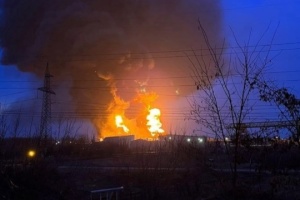 In russischer Stadt Brjansk brennt Treibstofflager