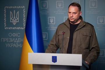 Yermak: Crece la cantidad de armas en Ucrania, pero necesitamos más