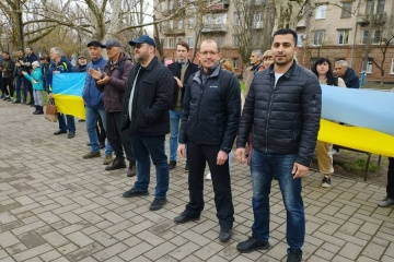 ロシア占領下南部ヘルソン州で親ウクライナ集会開催