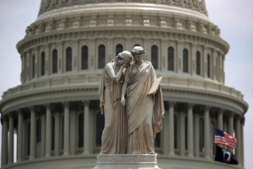 El Senado de EE.UU. aprueba por unanimidad la Ley de Préstamo y Arriendo para Ucrania