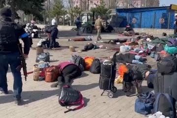 Dutzende Tote und Verletzte in Kramatorsk nach Raketenangriff auf Bahnhof