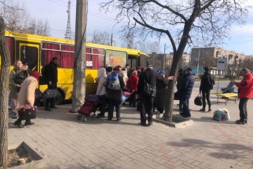 １５日のウクライナの人道回廊を通じた避難者２８６４名