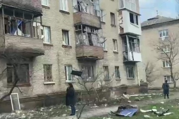 Rusos disparan contra una escuela y dos edificios de gran altura en Sievierodonetsk