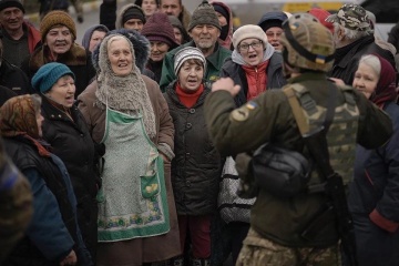 La vida debe ganar la guerra: Zelensky comparte fotos de la esperanza ucraniana