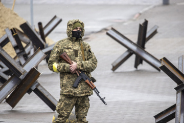 Władze Kijowa apelują, by jeszcze nie wracać do miasta – rosjanie wznowili ostrzał