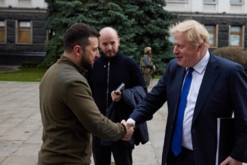 Zelensky trata con Johnson los acuerdos alcanzados durante su visita a Kyiv