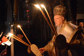 At Easter service, Ecumenical Patriarch calls for end to war in Ukraine