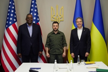 Blinken y Austin anuncian el regreso de diplomáticos de EE.UU. a Ucrania y $332 millones en ayuda militar