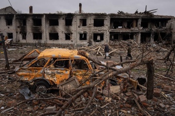 ゼレンシキー宇大統領、ロシア軍の破壊した町々の写真を公開