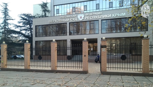 «Суд» в окупованому Криму залишив у силі штраф за антивоєнну табличку біля пам'ятника Шевченку