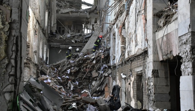 Raketenangriff auf Staatsverwaltung von Mykolajiw: Zahl der Opfer auf 33 gestiegen