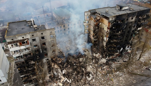 Tropas rusas han destruido unas 6,8 mil viviendas en Ucrania