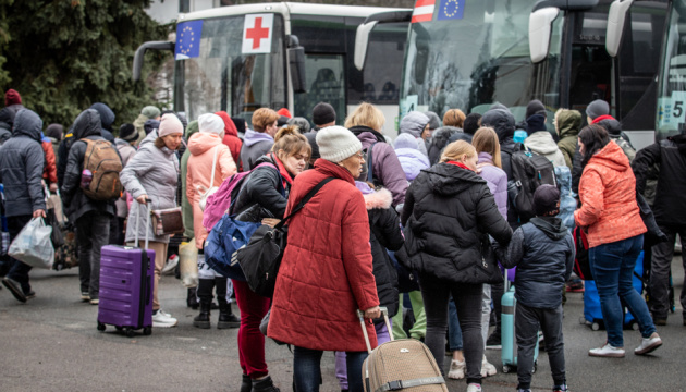 З Києва евакуювали ще 270 дітей і літніх людей до Австрії й Німеччини
