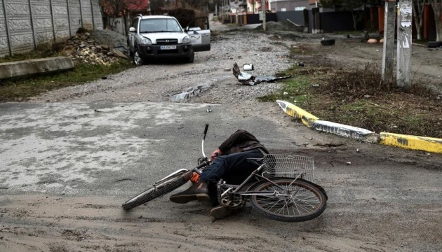 Selenskyj nennt russische Soldaten in Butscha Mörder, Plünderer udn Henker, kritisiert Nato und wendet sich an russische Mütter