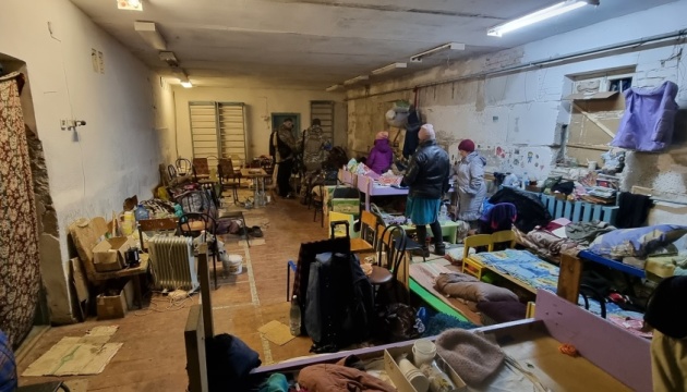 Region Tschernihiw: Russen hielten 150 Menschen als Geisel in Schulkeller, neben Leichen von getöteten Menschen