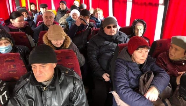 Із обстрілюваних Кремінної та Лисичанська евакуйовані понад 500 жителів