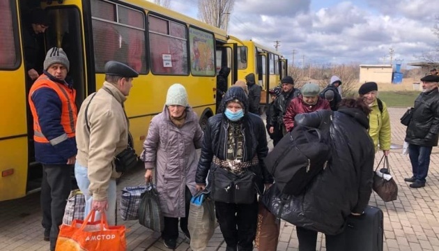 Майже пів мільйона українців отримають додатково 2220 гривень допомоги 