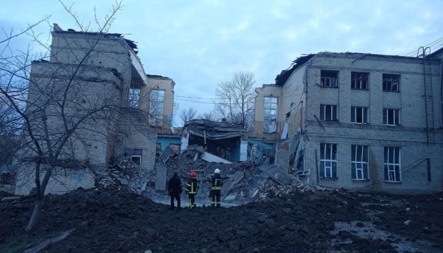 росіяни завдали ракетного удару по Краматорську - зруйнована школа