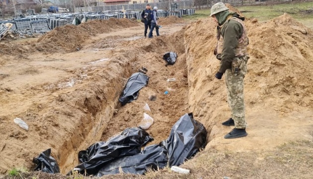 На Київщині виявили вісім масових поховань мирних жителів, убитих росіянами
