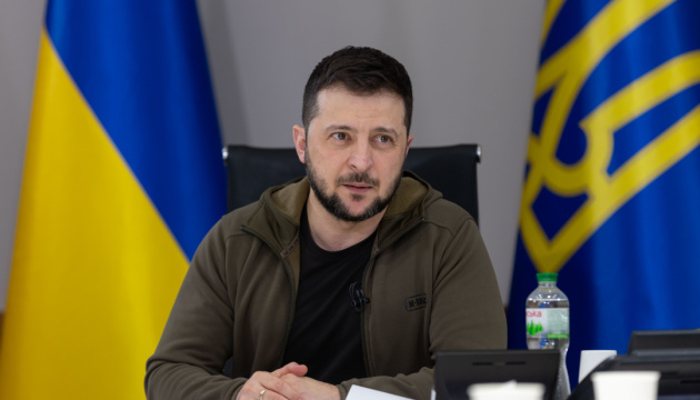 Invasoren verstärken sich im Donbass – Präsident Selenskyj