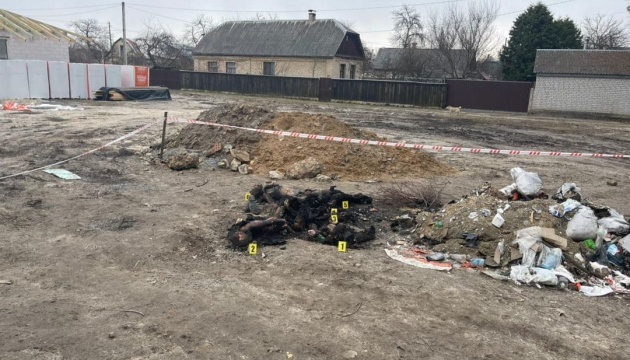 Les militaires russes ont tenté de brûler les corps de six civils portant des signes de torture à Boutcha