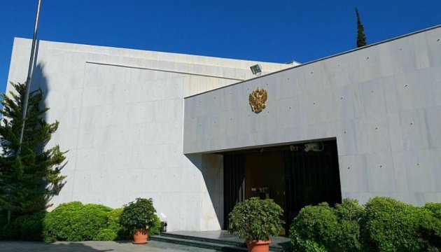 Греція висилає 12 російських дипломатів
