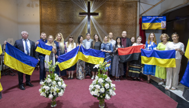 У Кувейті діаспора відвідала церковну службу за мир в Україні