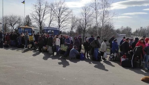На Луганщині змінили маршрути евакуації і закликають людей не баритися