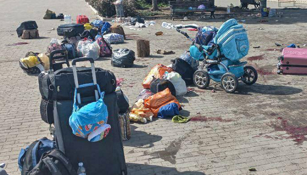 EU über Angriff auf Bahnhof in Kramatorsk: Das ist Kriegsverbrechen, Verantwortliche müssen zur Rechenschaft gezogen werden.