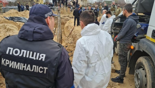 Злочини російських загарбників на Київщині розслідують 150 слідчих 