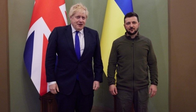 Boris Johnson est arrivé à Kyiv pour s’entretenir avec le président Zelensky
