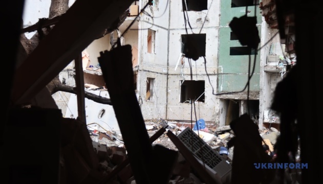 Ворог за добу обстріляв 46 населених пунктів у зоні ООС, щонайменше 15 загиблих